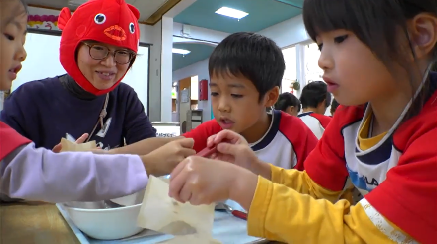 園児たちが海の恵み学ぶ、世界自然遺産の島　屋久島